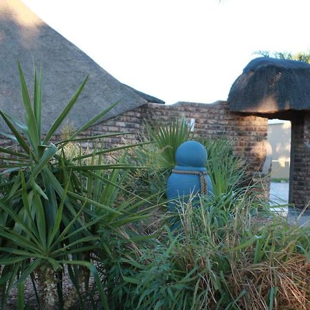 Maritz Country Lodge Keetmanshoop Exteriör bild