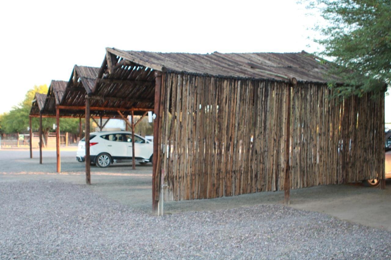 Maritz Country Lodge Keetmanshoop Exteriör bild