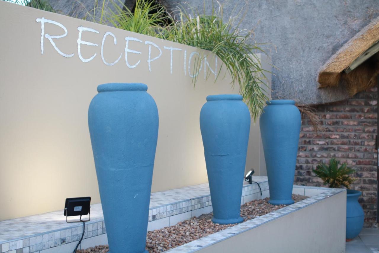 Maritz Country Lodge Keetmanshoop Exteriör bild
