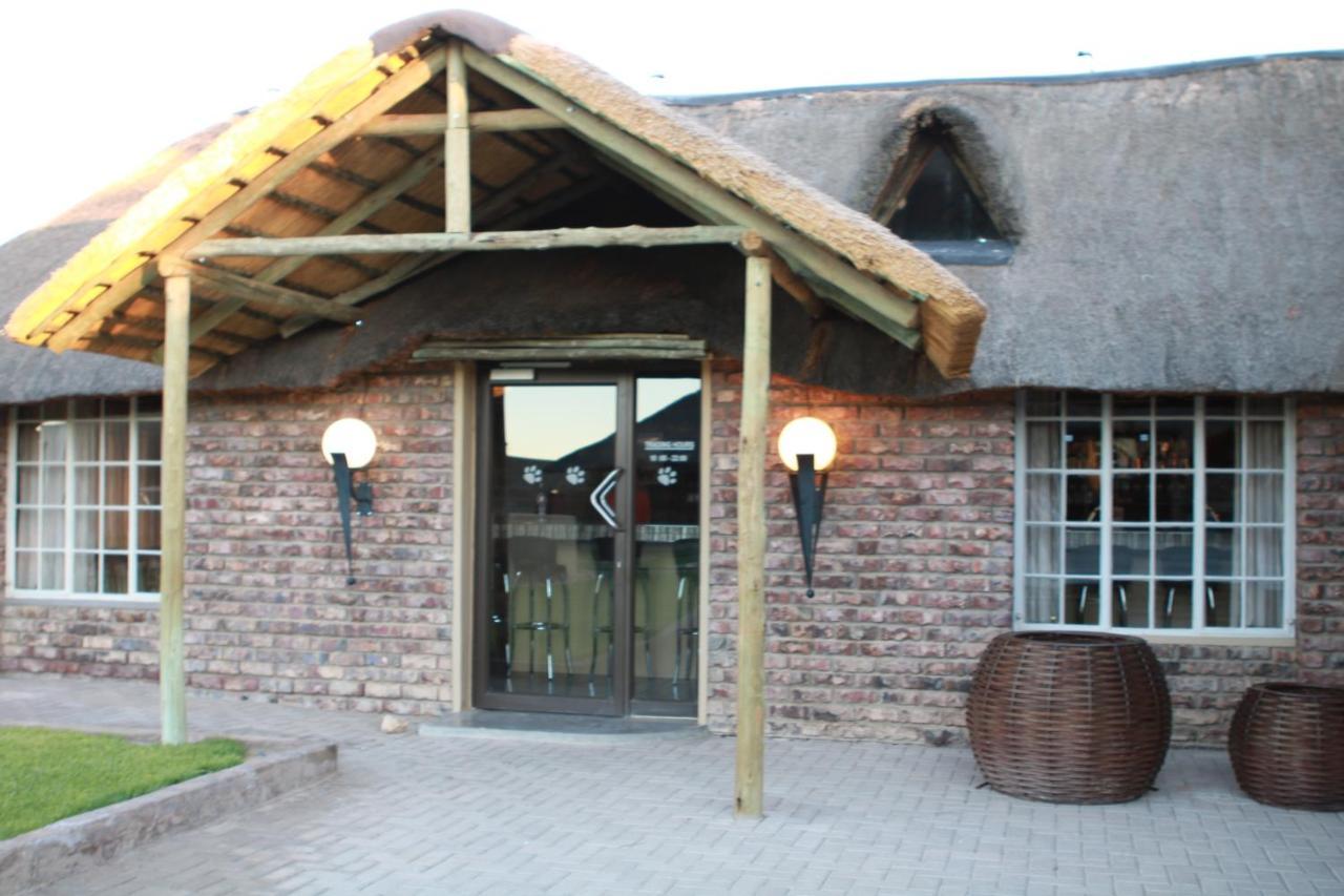 Maritz Country Lodge Keetmanshoop Exteriör bild